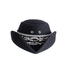 Chapeau DISA (broderie main)